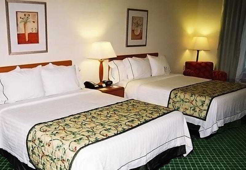 Fairfield Inn & Suites By Marriott קלרמונט חדר תמונה